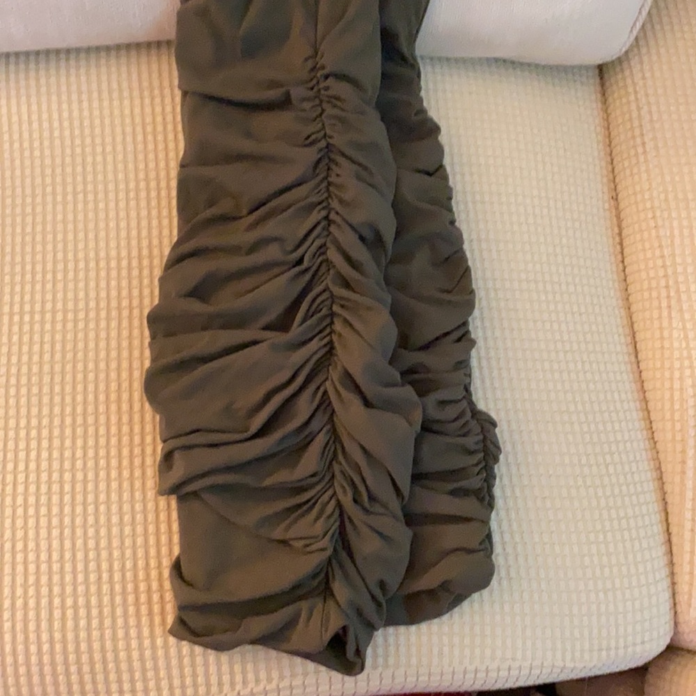 Express Raunched Bodycon Dress - Picture 4 of 4
